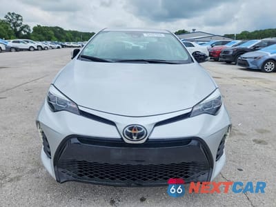 Piąte zdjęcie samochodu w środku: 2017 TOYOTA COROLLA SE VIN:5YFBURHE4HP677944 - miniatura