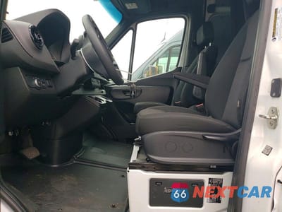 Zdjęcie 7 z 12 samochodu: 2023 MERCEDES BENZ SPRINTER 2500 DELIVERY VAN VIN:W1Y4KDHY2PT123719 - miniatura