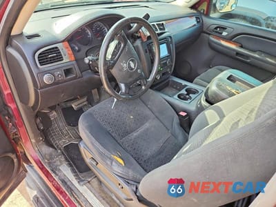 Zdjęcie 8 z 14 samochodu: 2007 CHEVROLET TAHOE VIN:1GNFC13067J228860 - miniatura