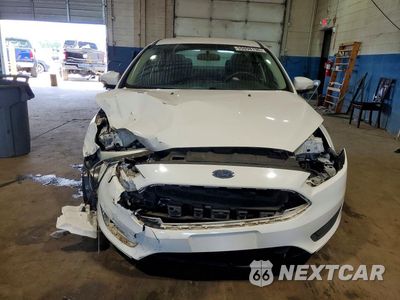 Piąte zdjęcie samochodu w środku: 2015 FORD FOCUS SE VIN:1FADP3F29FL218796 - miniatura