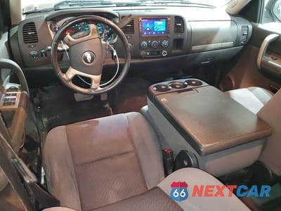 Zdjęcie 8 z 12 samochodu: 2009 CHEVROLET SILVERADO K1500 LT VIN:2GCEK290X91121277 - miniatura