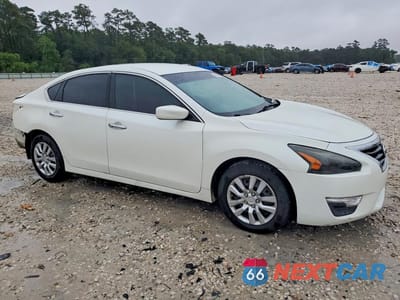 Czwarte zdjęcie samochodu z boku: 2015 NISSAN ALTIMA 2.5 S VIN:1N4AL3AP2FC232654 - miniatura