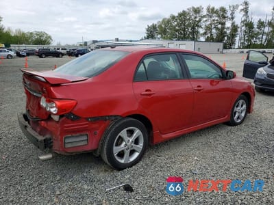 Trzecie zdjęcie samochodu z tyłu: 2011 TOYOTA COROLLA S VIN:2T1BU4EE8BC564688 - miniatura