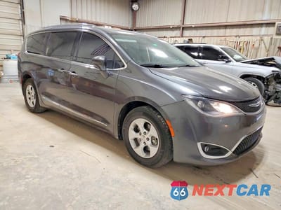 Czwarte zdjęcie samochodu z boku: 2017 CHRYSLER PACIFICA TOURING L PLUS VIN:2C4RC1EG7HR770126 - miniatura