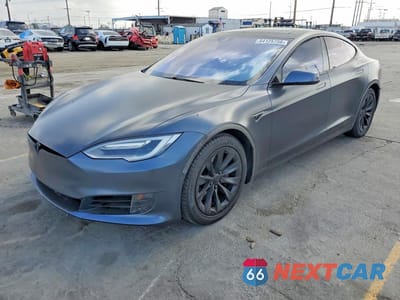 2016 TESLA MODEL S 5YJSA1E16GF161090 - główne zdjęcie licytacji z USA - miniatura