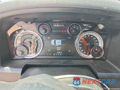 Zdjęcie 9 z 13 samochodu: 2020 RAM 1500 CLASSIC WARLOCK VIN:3C6RR7LT3LG182294 - miniatura