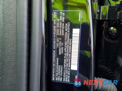 Zdjęcie 14 z 14 samochodu: 2025 VOLVO XC40 PLUS VIN:YV4L12UC8S2464443 - miniatura