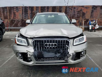 Piąte zdjęcie samochodu w środku: 2014 AUDI Q5 PREMIUM PLUS VIN:WA1LFAFP1EA103672 - miniatura