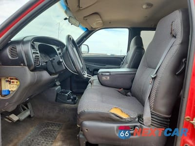 Zdjęcie 7 z 13 samochodu: 2000 DODGE RAM 1500 VIN:3B7HC12Y6YG157171 - miniatura