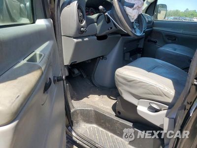 Zdjęcie 8 z 13 samochodu: 2008 FORD E350 ECONO VIN:1FBSS31L18DA03804 - miniatura