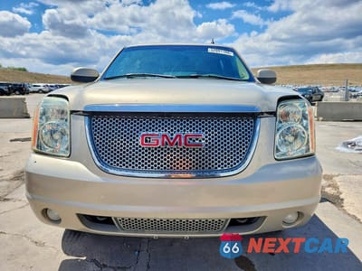 Piąte zdjęcie samochodu w środku: 2007 GMC YUKON XL DENALI VIN:1GKFK66877J172054 - miniatura
