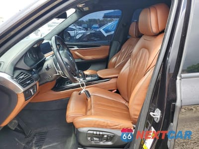 Zdjęcie 7 z 12 samochodu: 2016 BMW X5 XDRIVE50I VIN:5UXKR6C50G0J81005 - miniatura