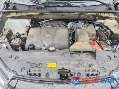 Zdjęcie 12 z 13 samochodu: 2018 TOYOTA HIGHLANDER SE VIN:5TDKZRFH7JS532618 - miniatura
