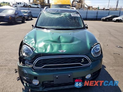 Piąte zdjęcie samochodu w środku: 2018 MINI COOPER S E COUNTRYMAN ALL4 VIN:WMZYU7C4XJ3E56363 - miniatura