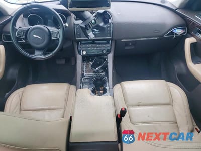 Zdjęcie 8 z 13 samochodu: 2017 JAGUAR F-PACE PRESTIGE VIN:SADCK2BNXHA494275 - miniatura