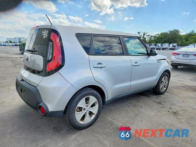 Trzecie zdjęcie samochodu z tyłu: 2016 KIA SOUL BASE VIN:KNDJN2A28G7868783 - miniatura