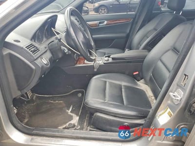 Zdjęcie 7 z 12 samochodu: 2010 MERCEDES-BENZ C 300 4MATIC VIN:WDDGF8BB9AR100580 - miniatura