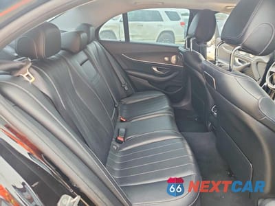 Zdjęcie 10 z 12 samochodu: 2018 MERCEDES-BENZ E 300 VIN:WDDZF4JB0JA374140 - miniatura