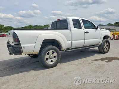 Trzecie zdjęcie samochodu z tyłu: 2005 TOYOTA TACOMA PRERUNNER ACCESS CAB VIN:5TETU62N85Z119404 - miniatura