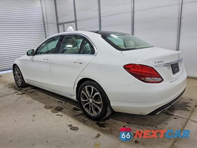 Drugie zdjęcie samochodu z przodu: 2016 MERCEDES-BENZ C 300 VIN:55SWF4JBXGU173017 - miniatura