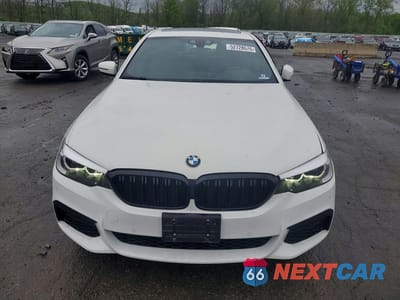 Piąte zdjęcie samochodu w środku: 2019 BMW 530XE VIN:WBAJB1C55KB376242 - miniatura