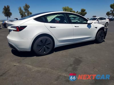 Trzecie zdjęcie samochodu z tyłu: 2025 TESLA MODEL 3 VIN:5YJ3E1EAXSF034912 - miniatura