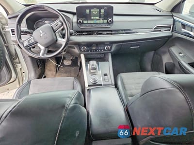 Zdjęcie 8 z 13 samochodu: 2022 MITSUBISHI OUTLANDER SE VIN:JA4J3UA8XNZ010359 - miniatura