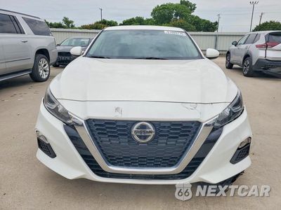 Piąte zdjęcie samochodu w środku: 2019 NISSAN ALTIMA S VIN:1N4BL4BV0KC175100 - miniatura