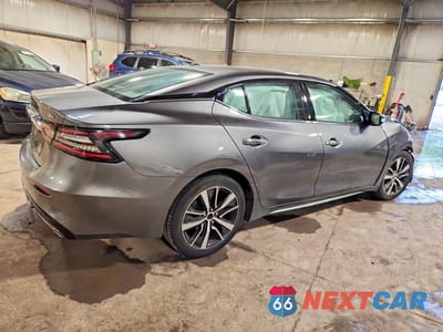 Trzecie zdjęcie samochodu z tyłu: 2021 NISSAN MAXIMA SV VIN:1N4AA6CV3MC511367 - miniatura
