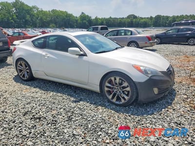 Czwarte zdjęcie samochodu z boku: 2012 HYUNDAI GENESIS COUPE 3.8L VIN:KMHHU6KH8CU078029 - miniatura