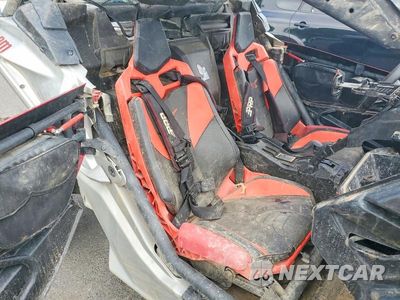 Piąte zdjęcie samochodu w środku: 2025 CAN-AM MAVERICK X3 UTILITY VEHICLE VIN:3JBVGAY42SE000416 - miniatura