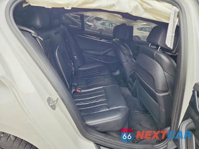 Zdjęcie 10 z 12 samochodu: 2019 BMW M550XI VIN:WBAJB9C59KB289216 - miniatura