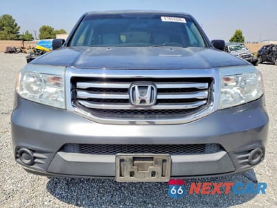 Piąte zdjęcie samochodu w środku: 2012 HONDA PILOT LX VIN:5FNYF3H27CB032894 - miniatura