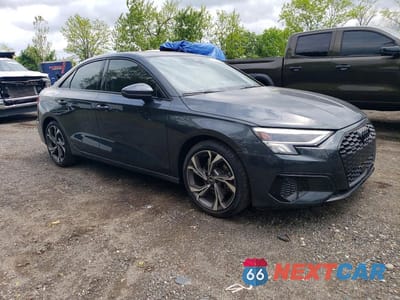 Czwarte zdjęcie samochodu z boku: 2023 AUDI A3 PREMIUM PLUS VIN:WAUHUDGY9PA049659 - miniatura