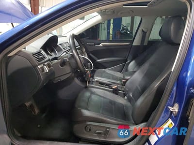 Zdjęcie 7 z 12 samochodu: 2016 VOLKSWAGEN PASSAT SE VIN:1VWBT7A33GC007919 - miniatura