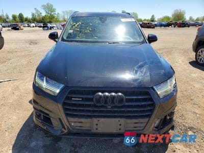 Piąte zdjęcie samochodu w środku: 2019 AUDI Q7 PRESTIGE VIN:WA1VAAF75KD018156 - miniatura