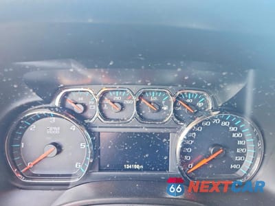 Zdjęcie 9 z 12 samochodu: 2018 CHEVROLET TAHOE C1500 LT VIN:1GNSCBKCXJR247260 - miniatura
