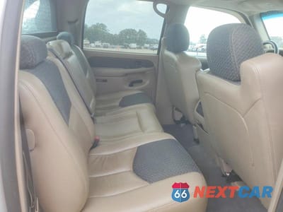 Zdjęcie 10 z 12 samochodu: 2004 CHEVROLET AVALANCHE VIN:3GNEC12T24G256613 - miniatura