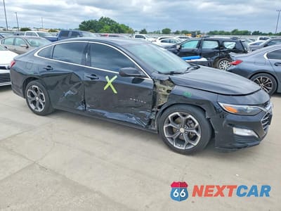 Czwarte zdjęcie samochodu z boku: 2020 CHEVROLET MALIBU LT VIN:1G1ZD5ST6LF125644 - miniatura