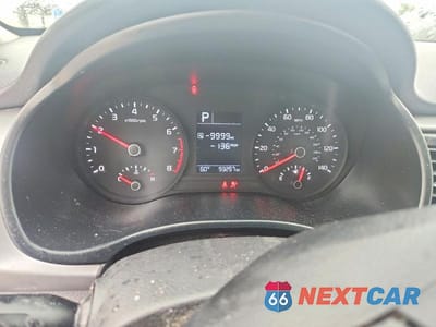 Zdjęcie 9 z 12 samochodu: 2021 KIA RIO LX VIN:3KPA24AD4ME382294 - miniatura