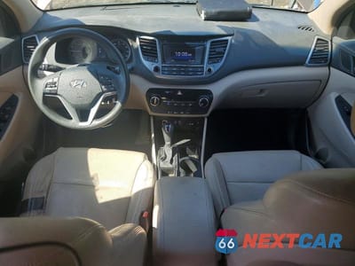 Zdjęcie 8 z 12 samochodu: 2016 HYUNDAI TUCSON SE VIN:KM8J33A46GU186785 - miniatura