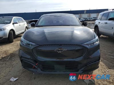 Piąte zdjęcie samochodu w środku: 2025 FORD MUSTANG MACH-E PREMIUM VIN:3FMTK3SUXSMA05260 - miniatura