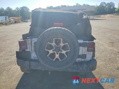 Zdjęcie 6 z 12 samochodu: 2018 JEEP WRANGLER UNLIMITED SPORT VIN:1C4BJWDG4JL860113 - miniatura