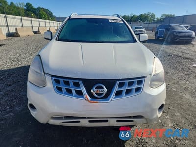 Piąte zdjęcie samochodu w środku: 2011 NISSAN ROGUE S VIN:JN8AS5MT2BW167075 - miniatura
