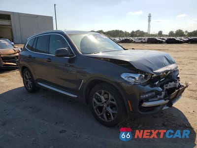 Czwarte zdjęcie samochodu z boku: 2021 BMW X3 XDRIVE30I VIN:5UXTY5C0XM9E30488 - miniatura