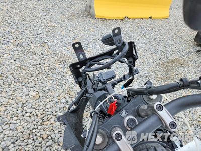 Zdjęcie 7 z 10 samochodu: 2025 HONDA XL750 VIN:JH2RD1714SK000159 - miniatura