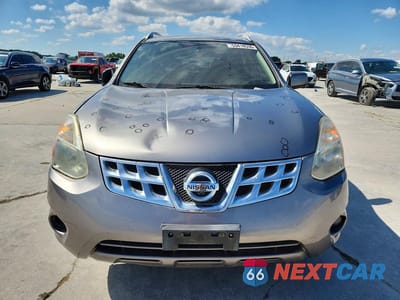 Piąte zdjęcie samochodu w środku: 2013 NISSAN ROGUE S/SV VIN:JN8AS5MTXDW538194 - miniatura