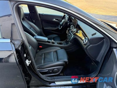Piąte zdjęcie samochodu w środku: 2016 MERCEDES-BENZ CLA 250 4MATIC VIN:WDDSJ4GB0GN339106 - miniatura
