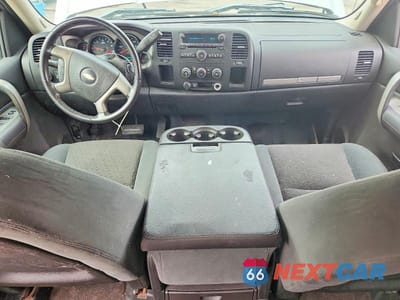 Zdjęcie 8 z 13 samochodu: 2008 CHEVROLET SILVERADO VIN:2GCEC13C981114927 - miniatura