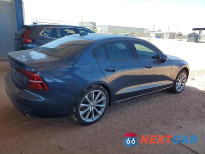 Trzecie zdjęcie samochodu z tyłu: 2021 VOLVO S60 T5 MOMENTUM VIN:7JR102FK3MG095628 - miniatura